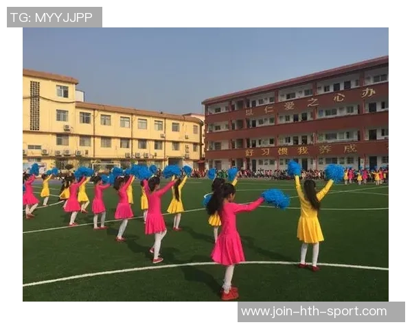 足球飞蛾的奇幻旅程探索绿茵场上的梦想与挑战